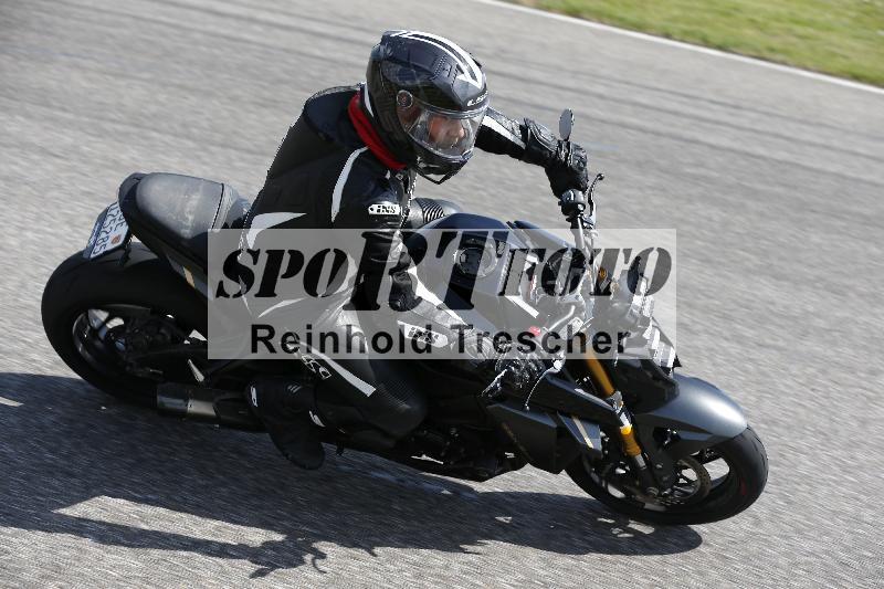 /Archiv-2025/09 22.04.2025 Cornu Master School ADR/rot-rouge/12